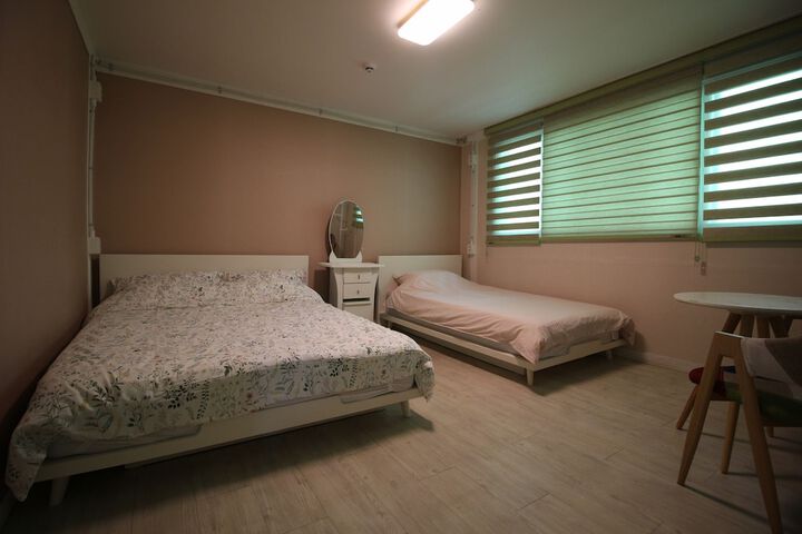 Room 23 of 86