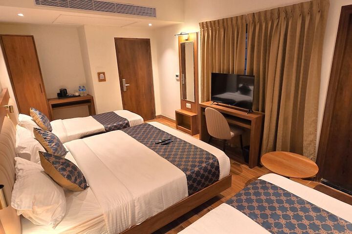 Room 27 of 54