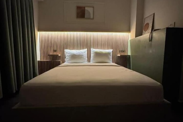 Room 26 of 69