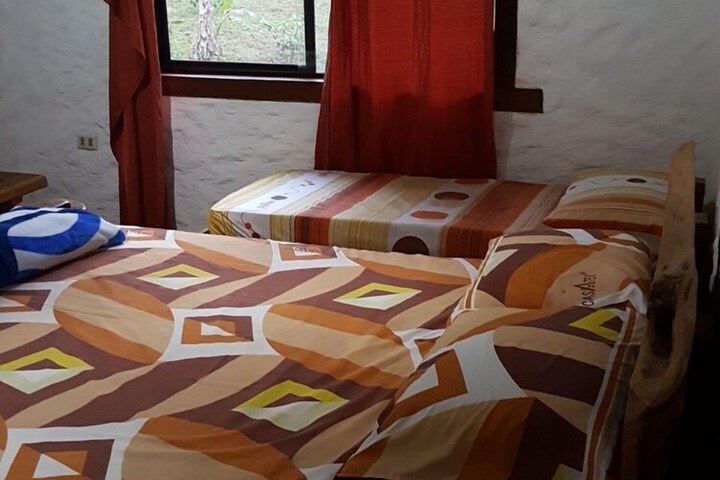 Room 6 of 18