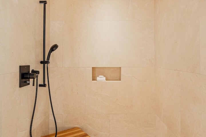 Bathroom shower
