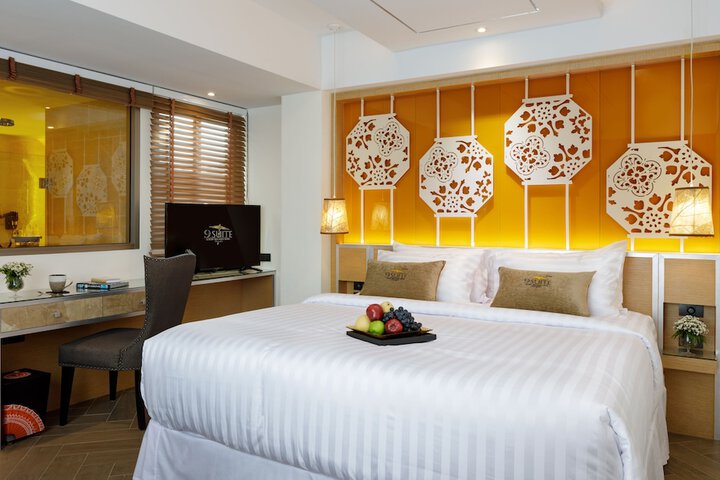 9 Suite Luxury Boutique Hotel