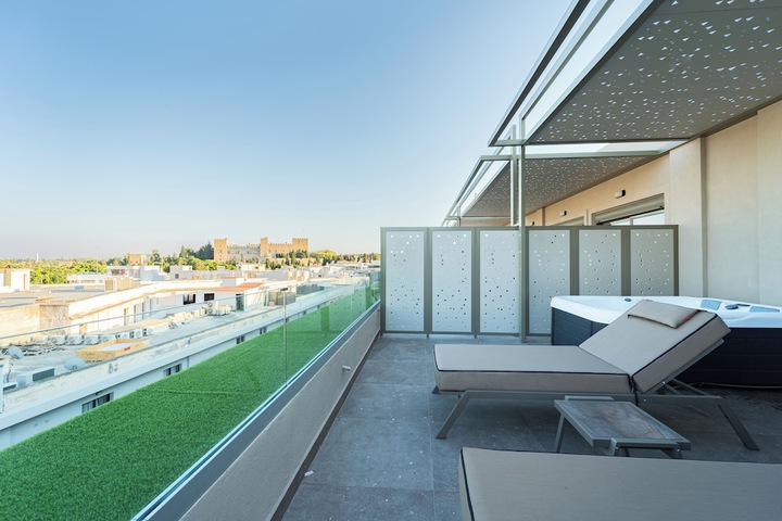 Terrace/Patio 184 of 187