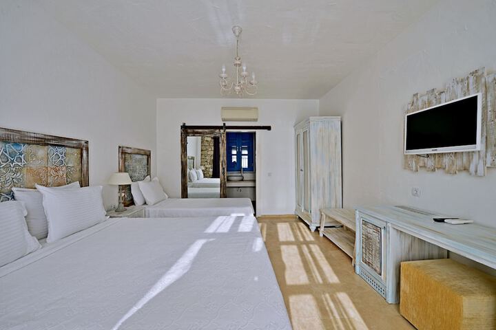 Room 15 of 78
