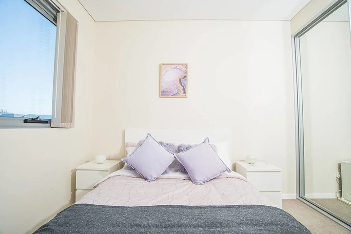 Room 6 of 15