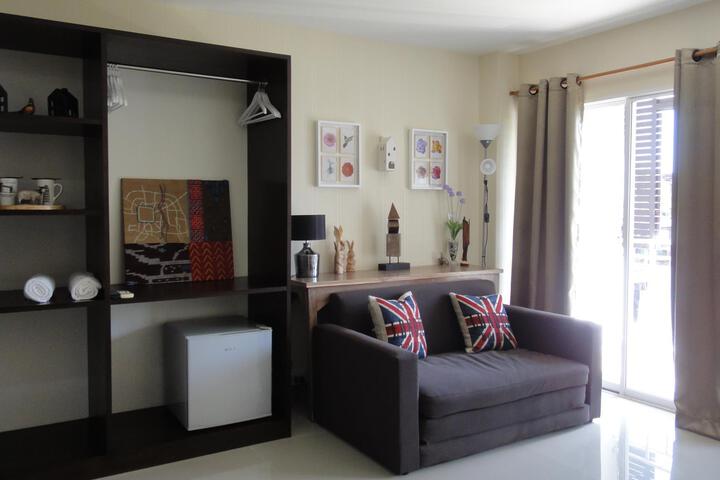 Room 2 of 5