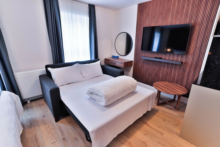 Room 26 of 64