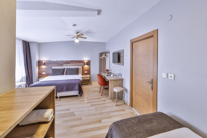 Room 36 of 125