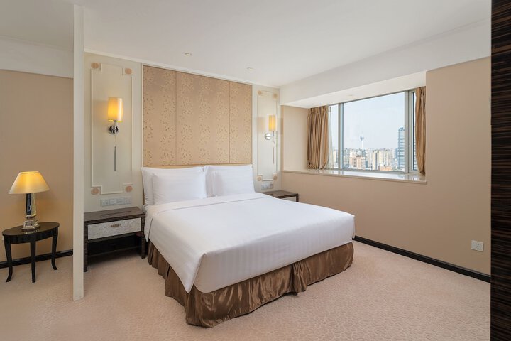 Room 17 of 72