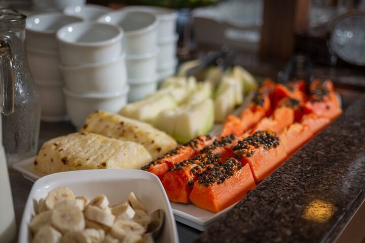 Breakfast/Coffee Service 104 of 123