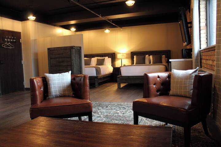 Room 4 of 42