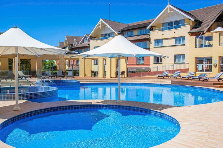 Pool 105 of 210