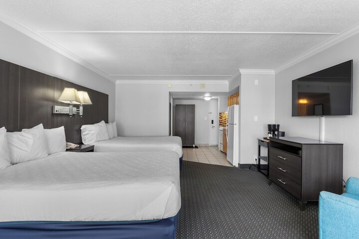 1 Bedroom Deluxe Murphy Bed 2 Queen Beds Partial Ocean View (22 of 24)