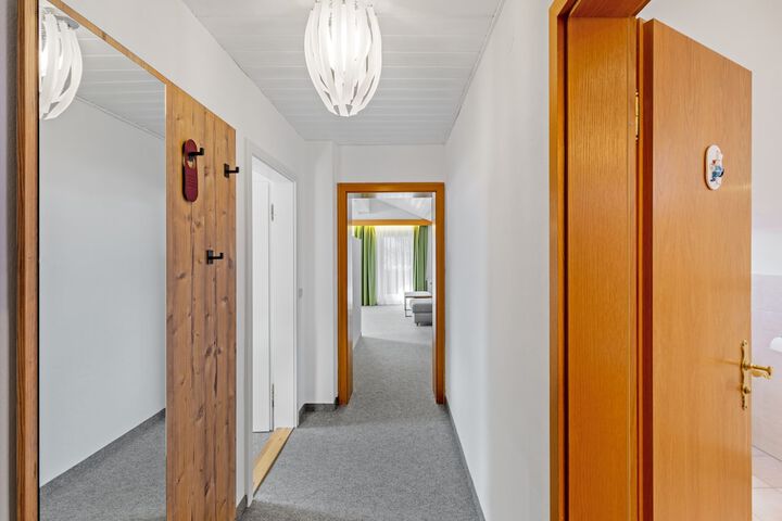 Room 27 of 107