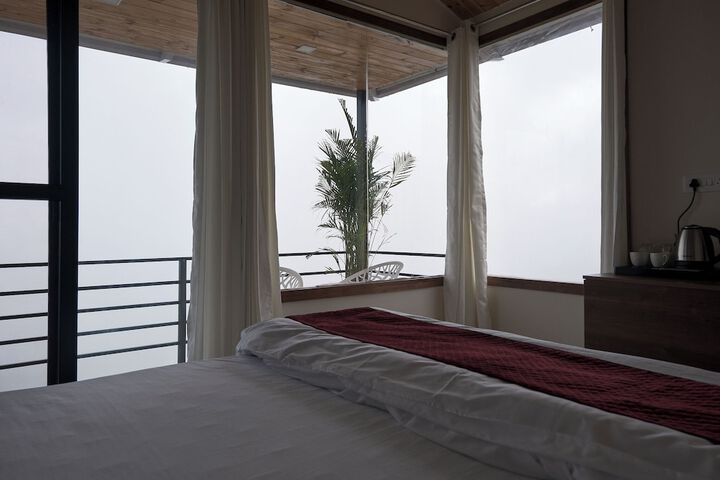 Room 2 of 17