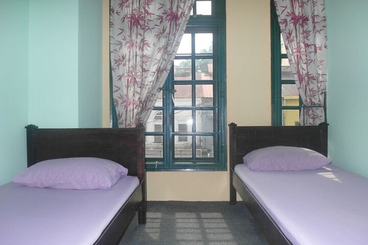Room 7 of 48