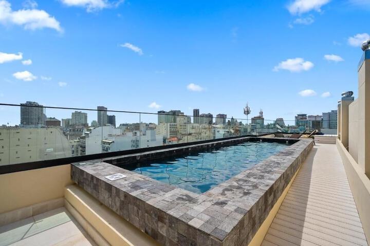 Pool 49 of 72