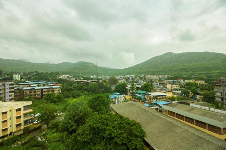 Hotel O Samrat Palace
