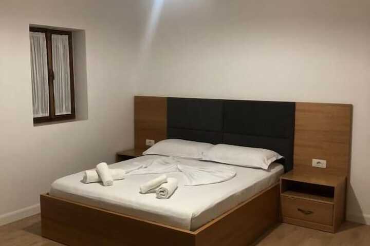 Room 12 of 30