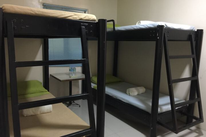 Room 18 of 34