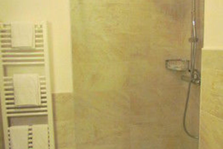 Room 3 of 31