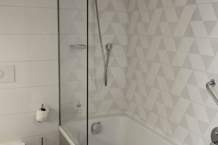 Room 30 of 58