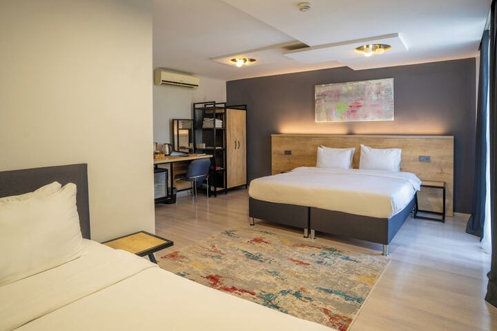 Room 27 of 54