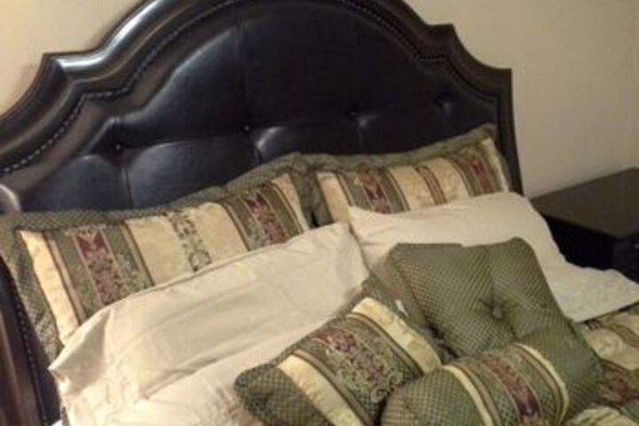 JARVIS West BLVD 3BD Suites by Edgewater Park &  Downtown in Cleveland, OH