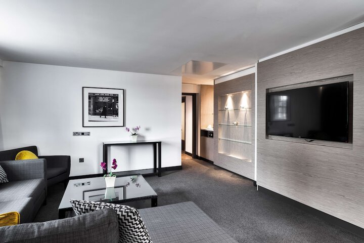 Room 32 of 134