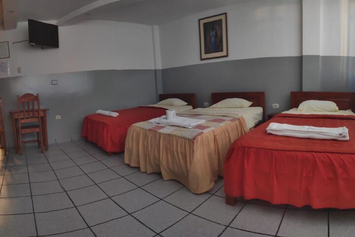 Room 6 of 13