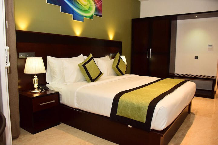 Room 18 of 73