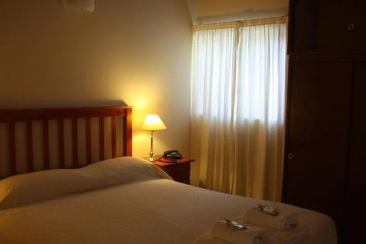 Room 3 of 9