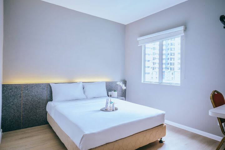 Room 8 of 22
