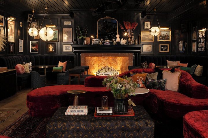 Lounge 66 of 107