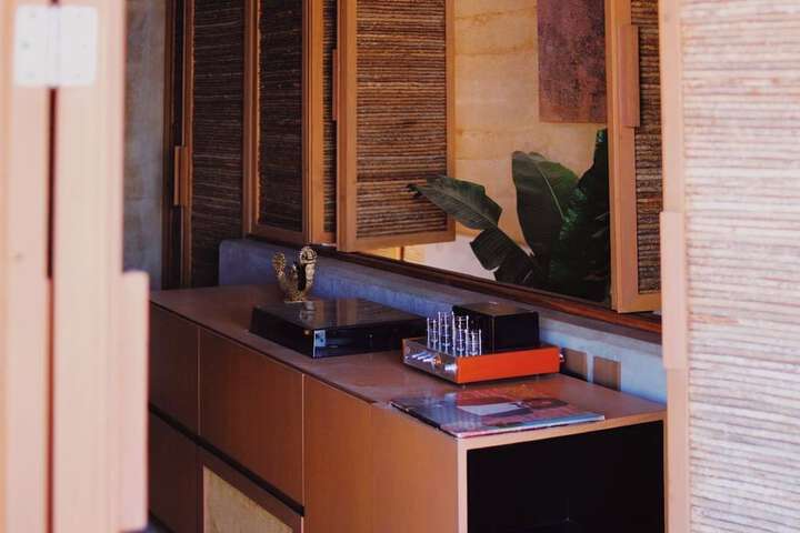 Room 9 of 36
