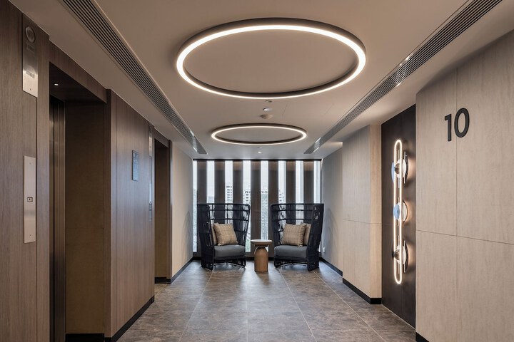 Ballroom/Hall 107 of 126
