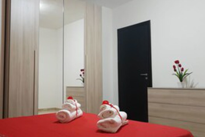 Room 52 of 79