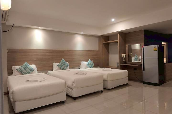 Room 6 of 31