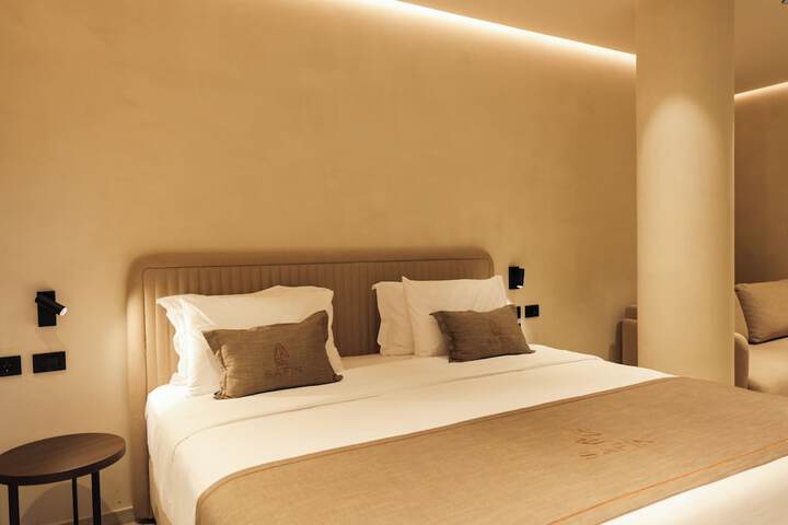 Room 22 of 63
