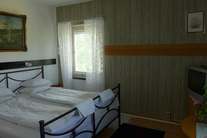 Room 11 of 50