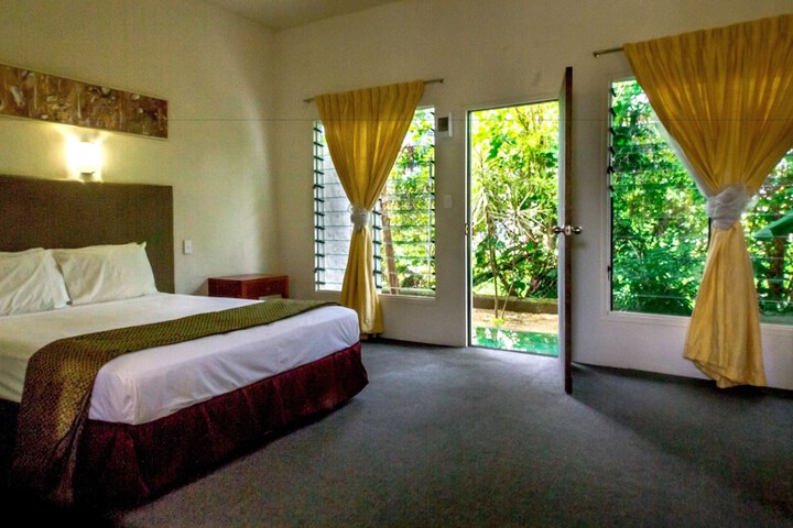 Room 10 of 19