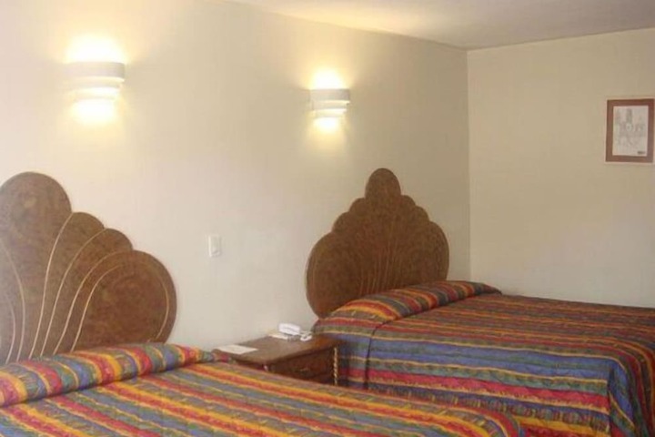 Room 4 of 35