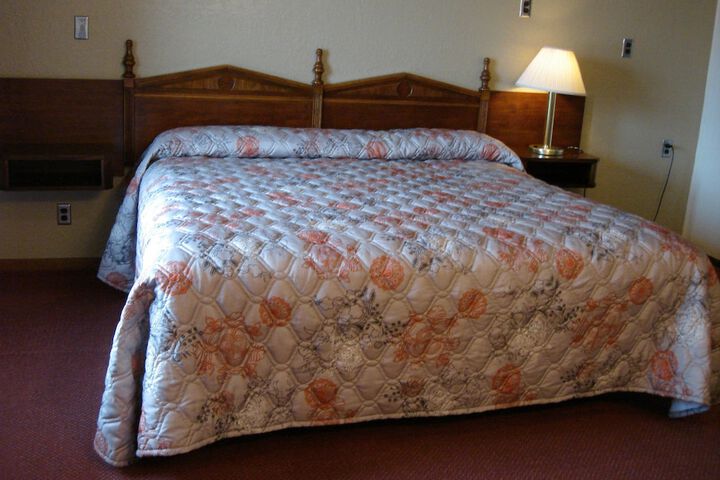 Room 5 of 38