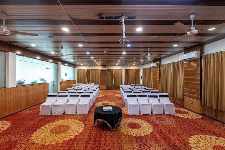 Ballroom/Hall 97 of 109