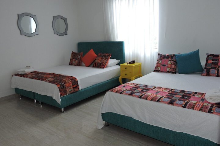 Room 6 of 25