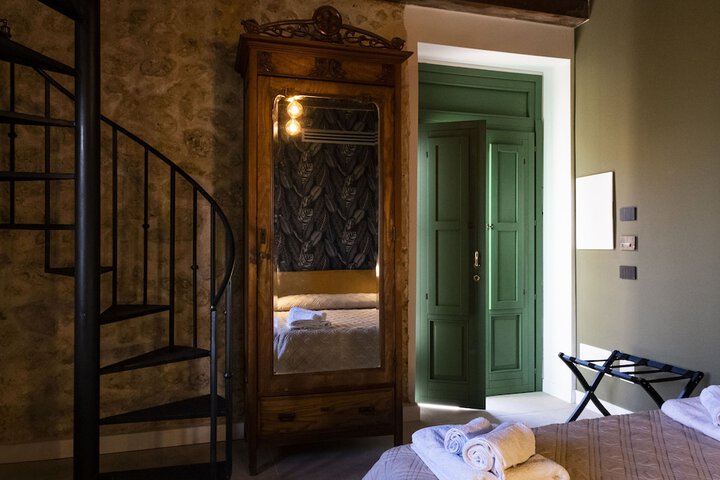 Room 25 of 130