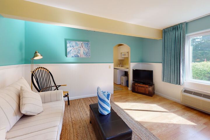 Room 23 of 85