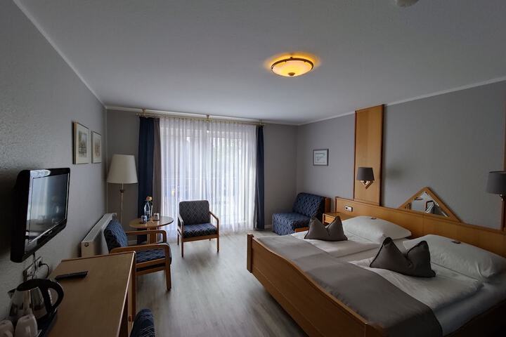 Room 11 of 67