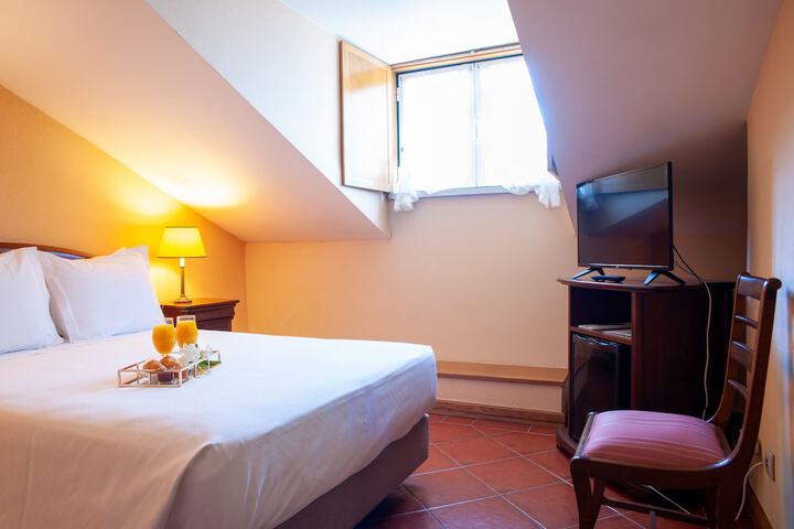 Room 17 of 46