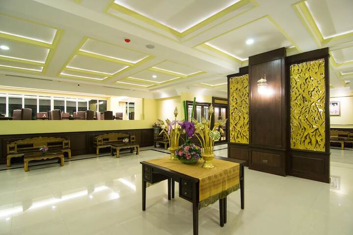 Hotel Interior 5 of 192
